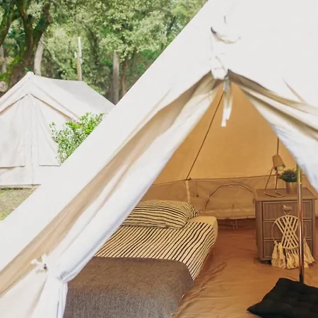 The Spot - 200m De La